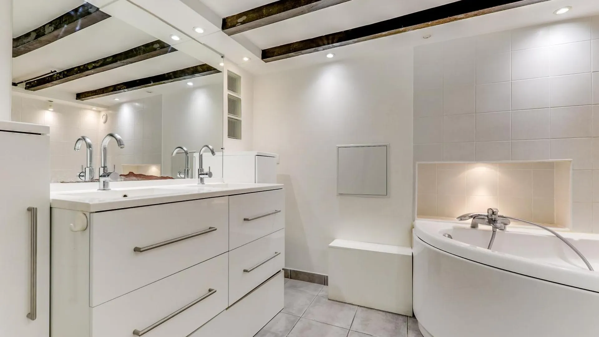 Apartment Authentique Quartier Branche Paris